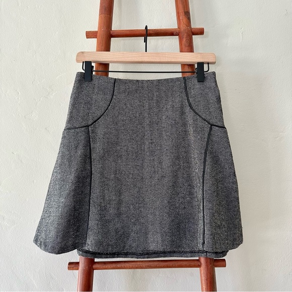 The Limited Dresses & Skirts - The Limited Grey Wool Tweed Skirt with Black Piping (EUC, Size XS)